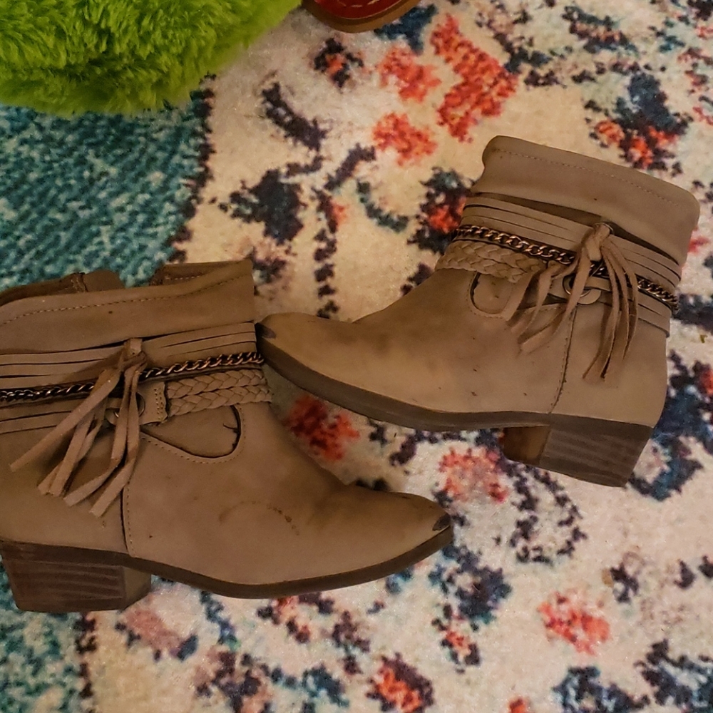 Little girls size 10 boots